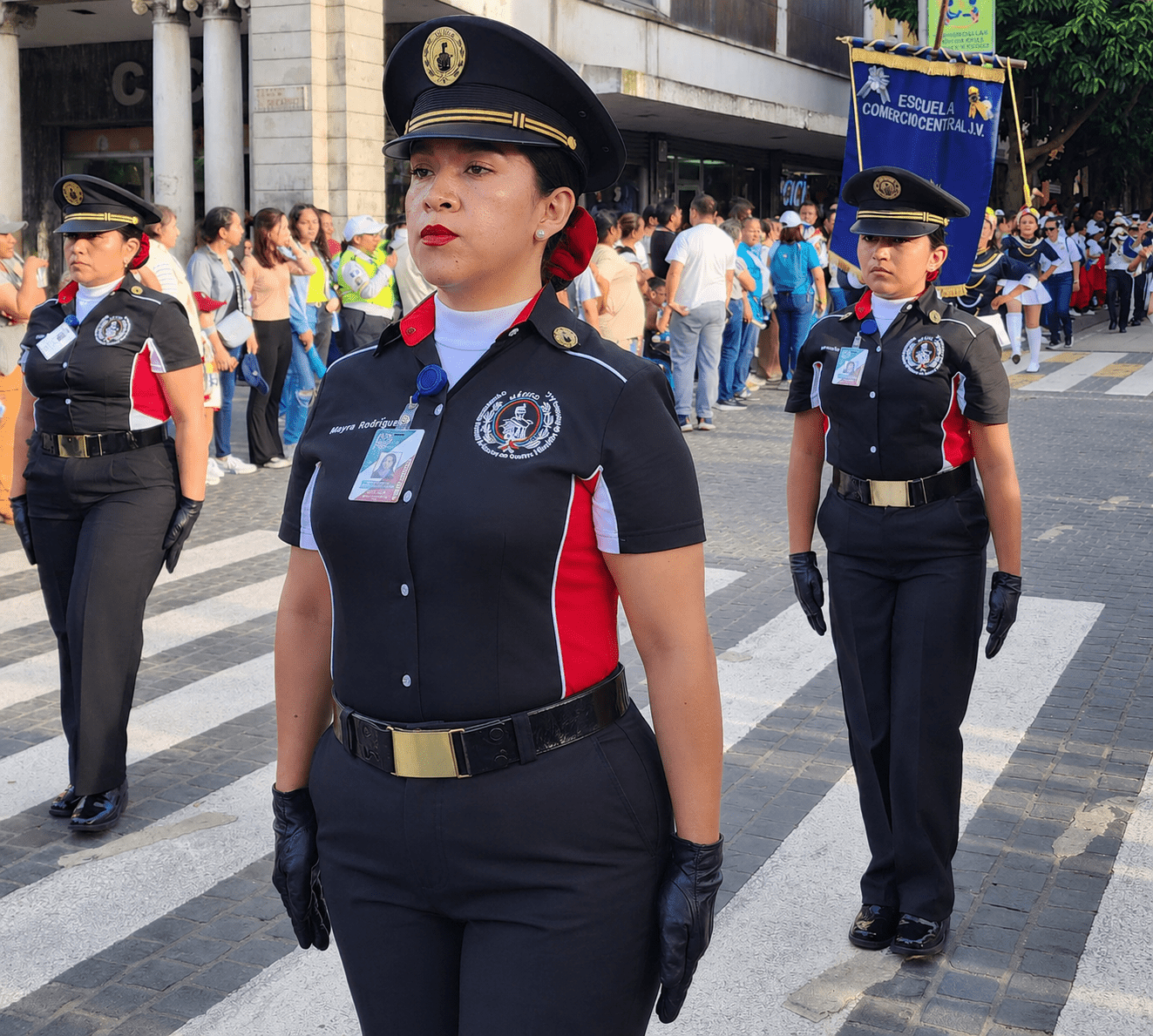 INSTRUCTORAS DE BANDA DE GUERRA EN MÉXICO