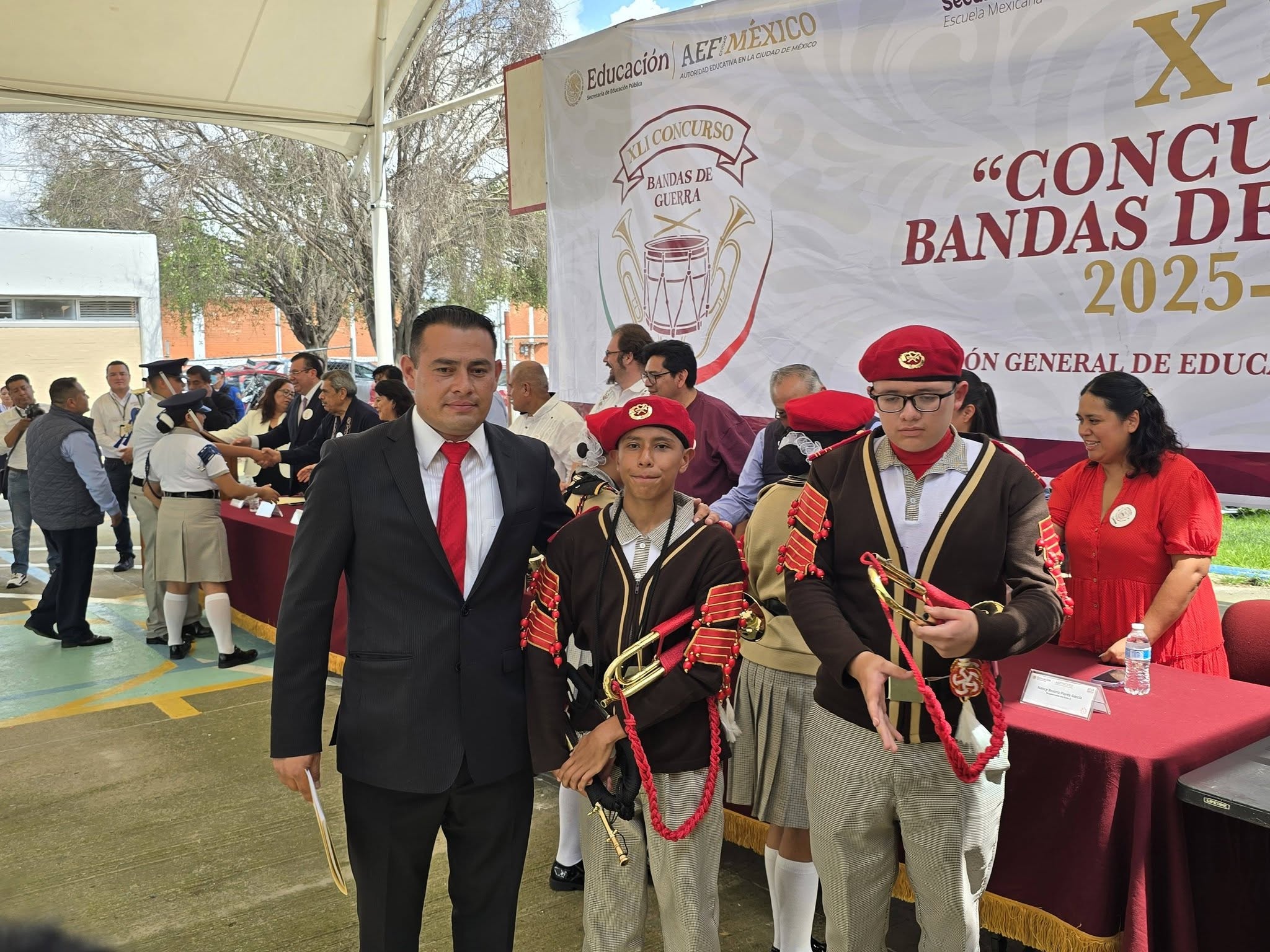 CONCURSO DE BANDAS DE GUERRA DE SECUNDARIAS TÉCNICAS EN CDMX