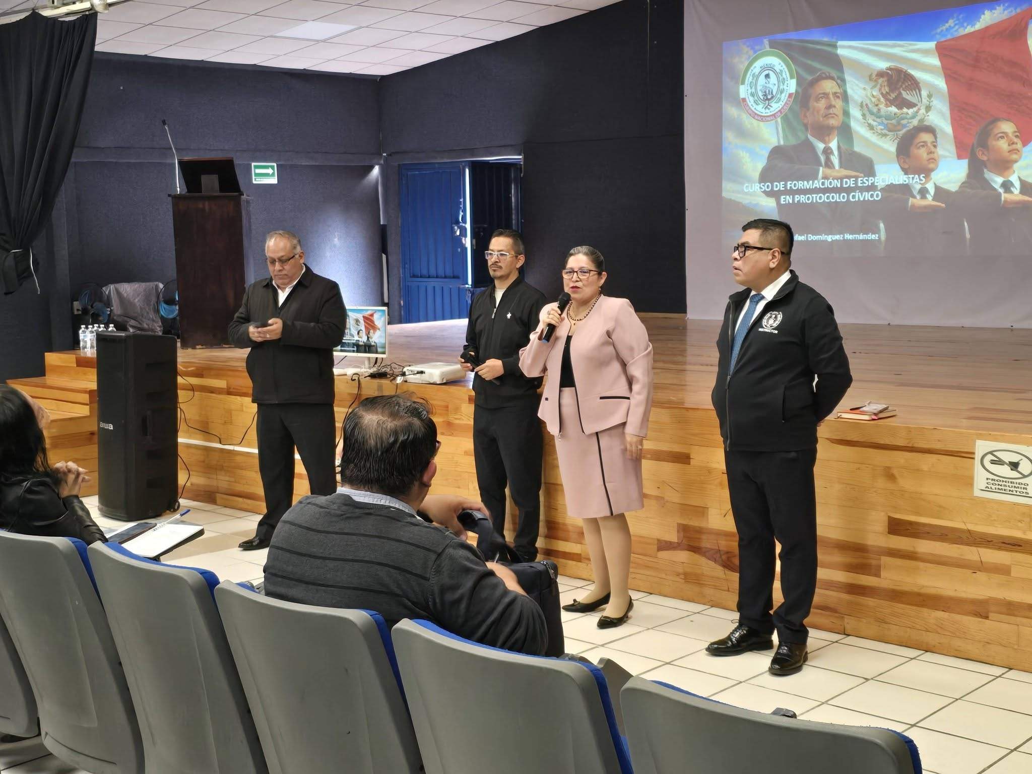CURSO DE CAPACITACIÓN PARA DIRECTORES DE LAS SECUNDARIAS TÉCNICAS EN LA CDMX