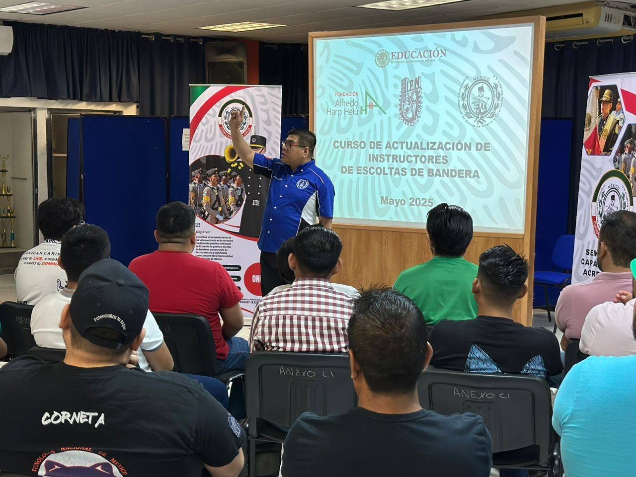 CURSO NACIONAL DE INSTRUCTORES DE BANDAS DE GUERRA Y ESCOLTAS DE BANDERA