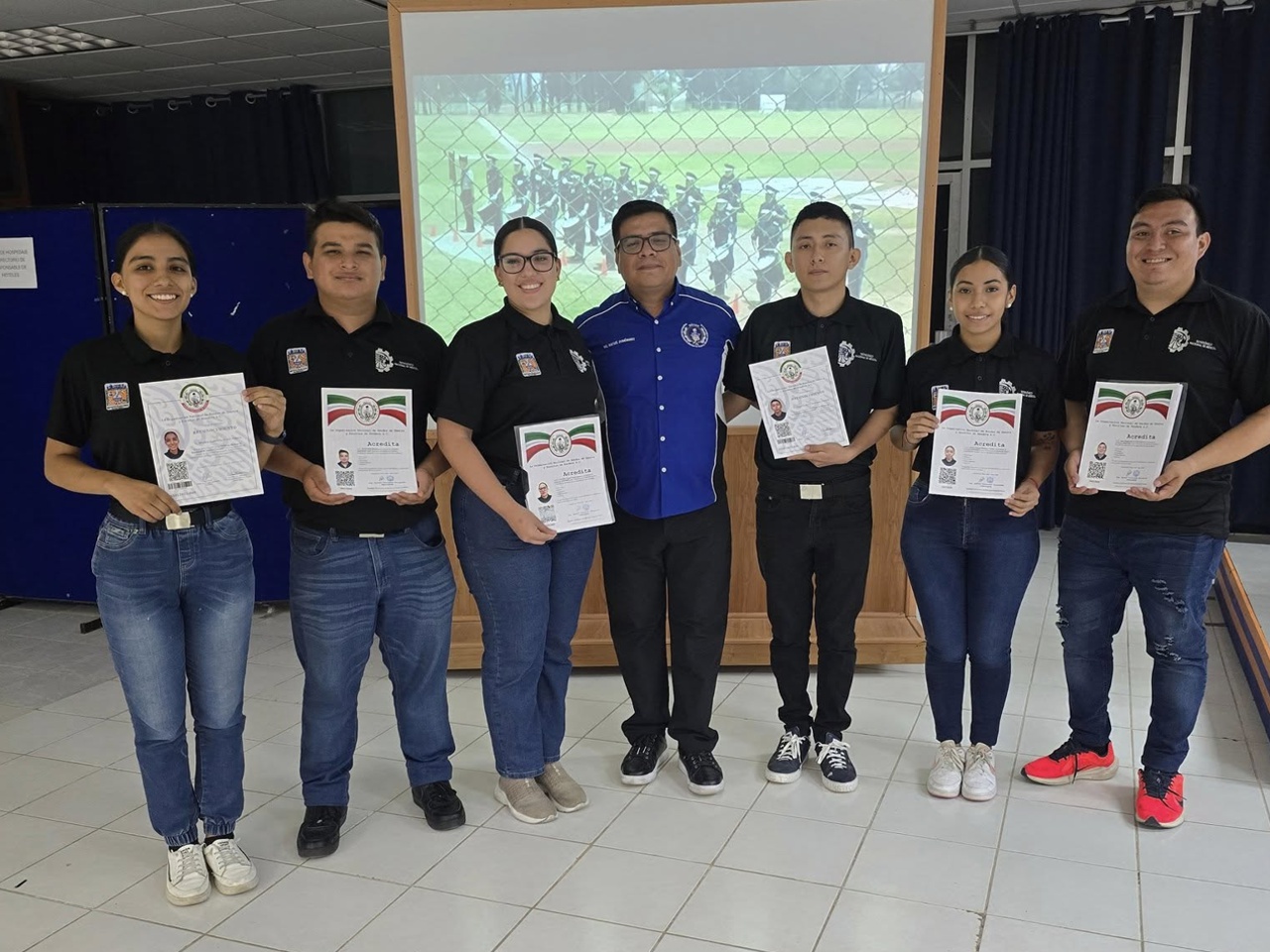 CURSO NACIONAL DE INSTRUCTORES DE BANDAS DE GUERRA Y ESCOLTAS DE BANDERA
