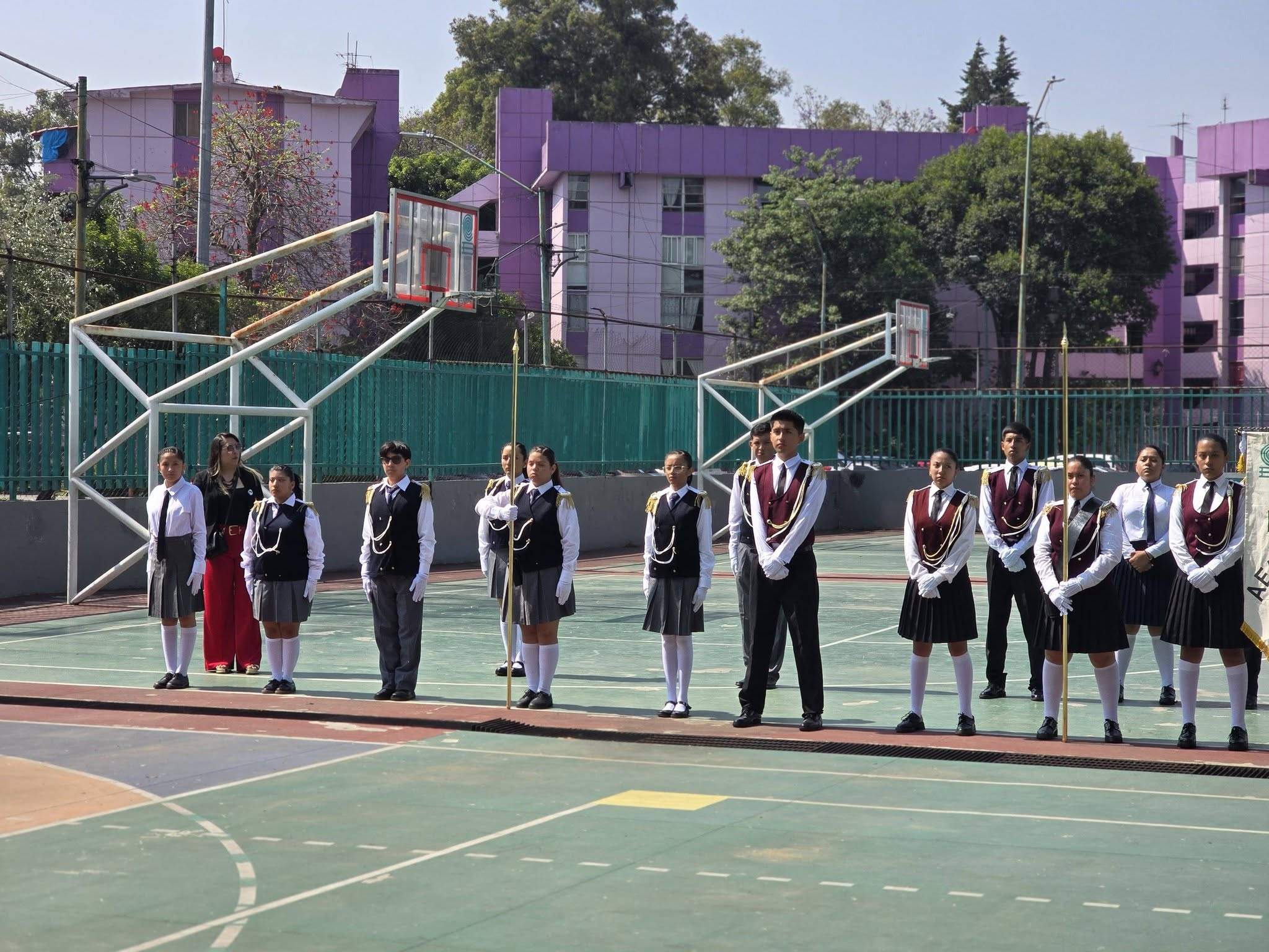 CONCURSO DE ESCOLTAS DE BANDERA DEL COLEGIO DE BACHILLERES