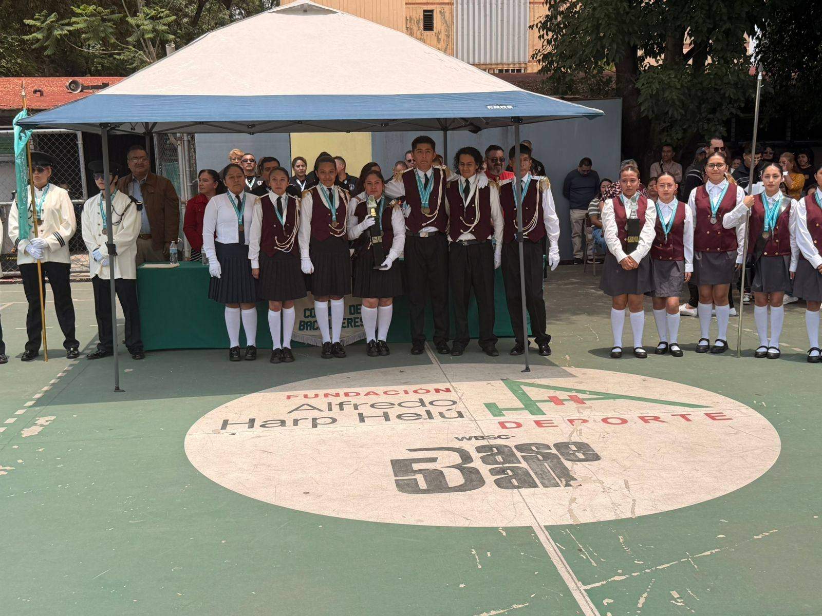 CONCURSO DE ESCOLTAS DE BANDERA DEL COLEGIO DE BACHILLERES