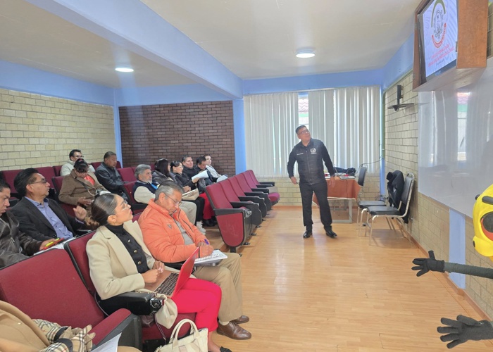 ESCUELA DE INSTRUCTORES DE BANDA DE GUERRA EN MÉXICO